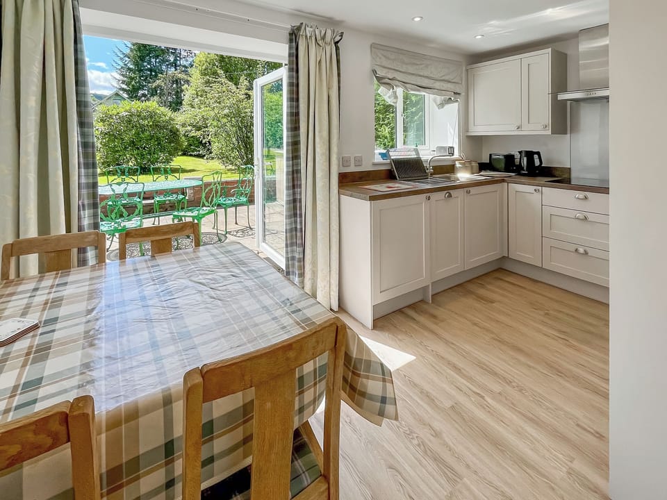 Kitchen/diner | Hillview Cottage - Hillview Holidays, Aberfeldy
