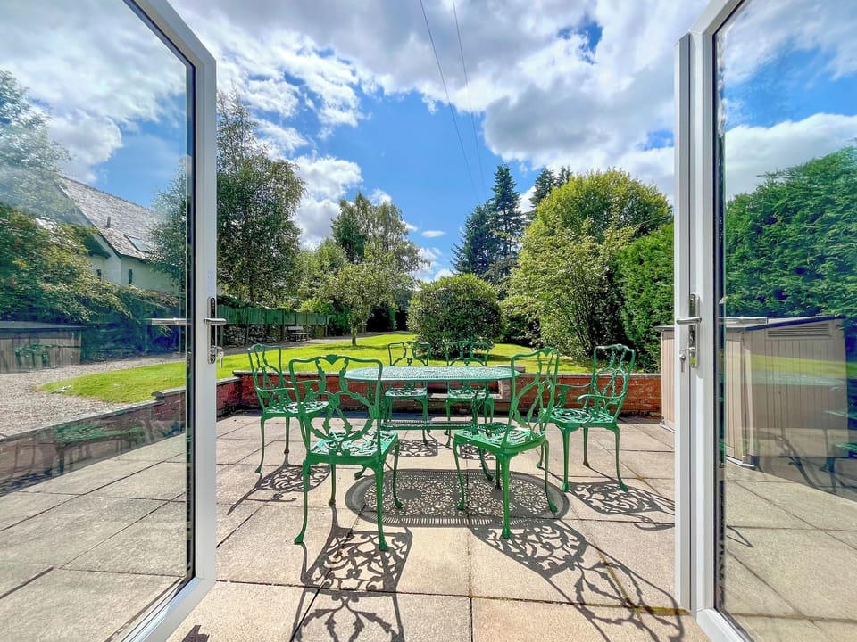 Outdoor | Hillview Cottage - Hillview Holidays, Aberfeldy