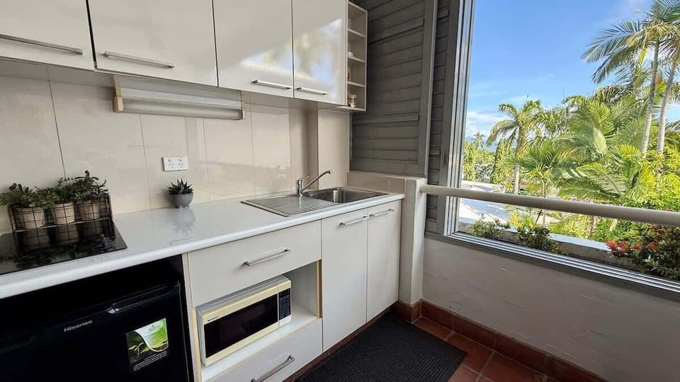 The outdoor kitchenette includes stove, fridge and microwave oven. 
Kick off your shoes, prepare your favourite meal, sit back and relax while taking in the stunning views.