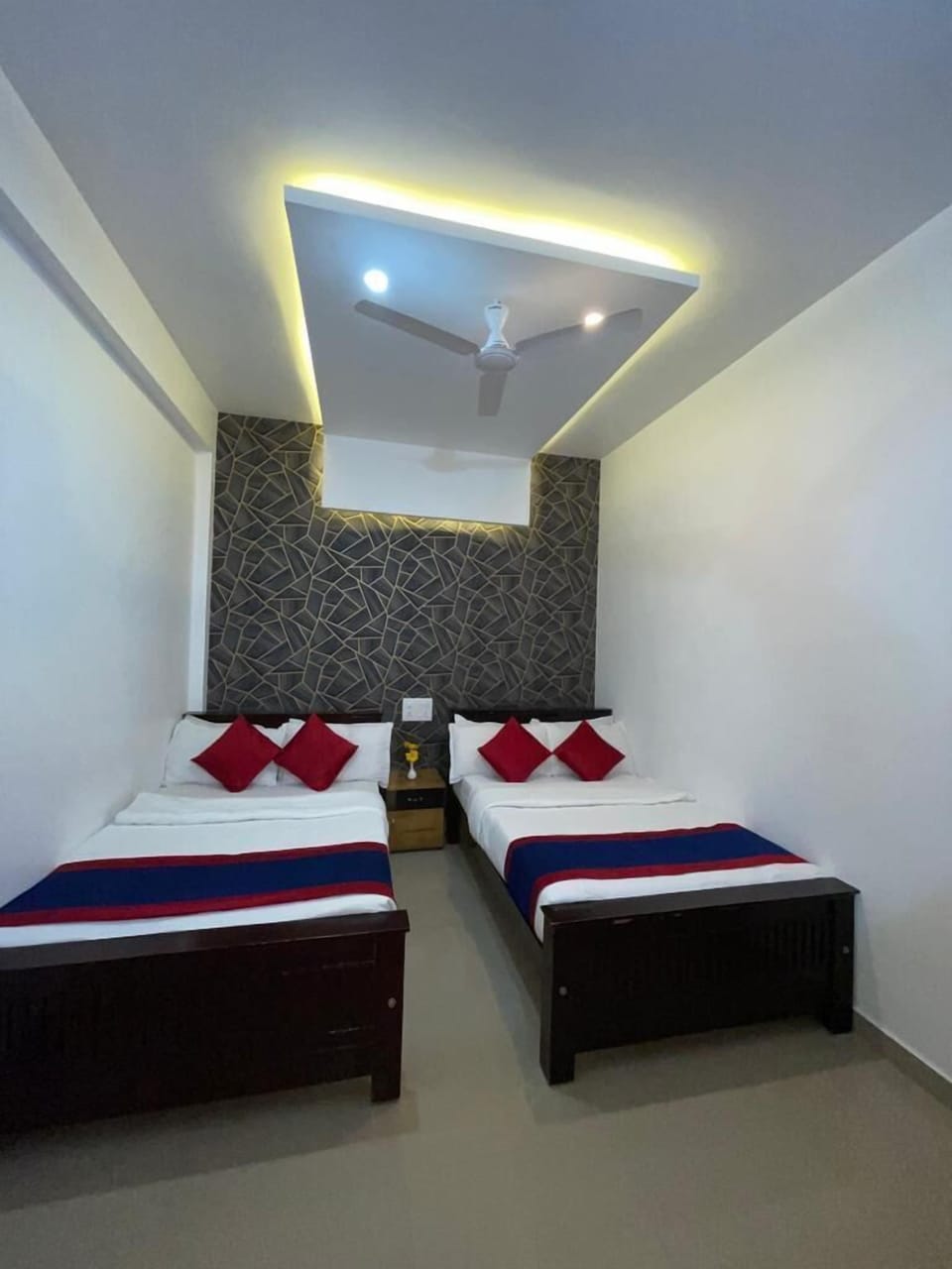 Deluxe Room | Premium bedding, memory foam beds, desk