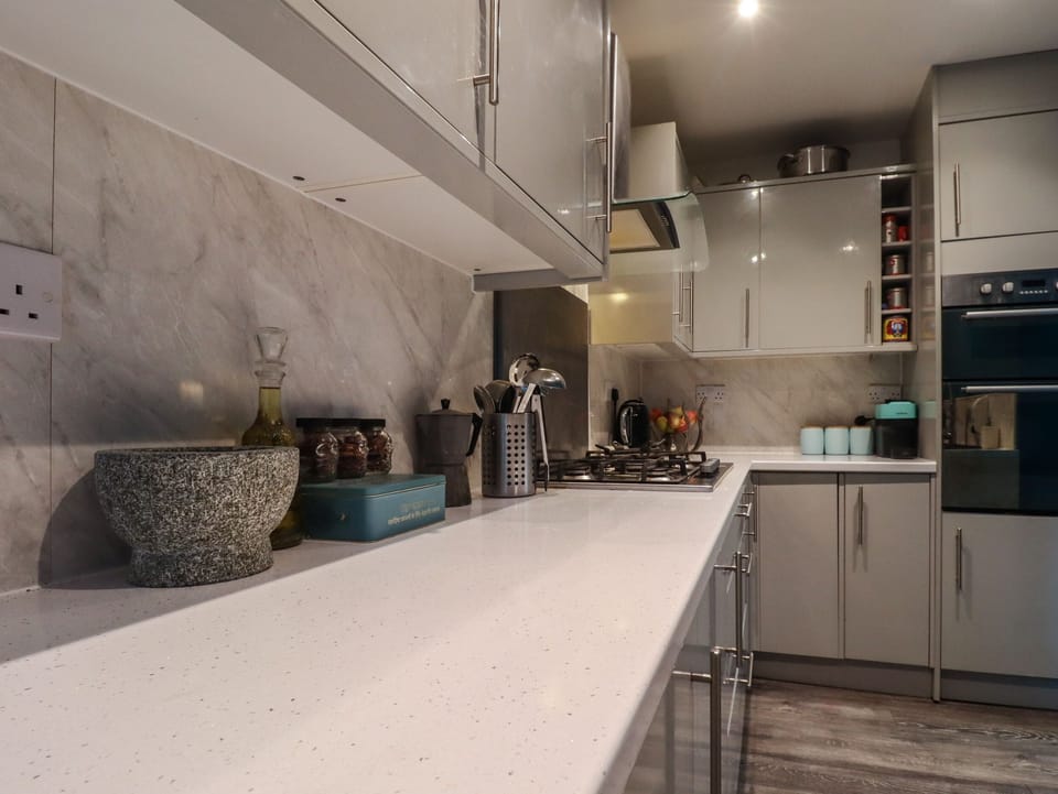 Fridge, dishwasher, electric kettle, toaster