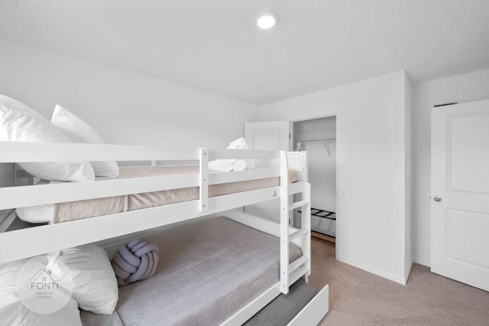 Bedroom #3 with FULL over FULL & TWIN bed#Disney #Parks #kingdom #springs #Vacation #Rental #waterpark #davenport #Kissimmee #Orlando #universal #citywalk #legoland #shortstay #longstay #championsgate #resort #golf #enclave #championsgatevacation