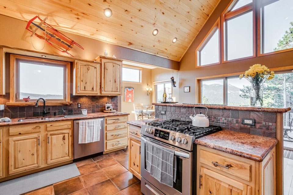 Fully Equip Kitchen