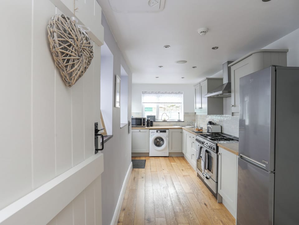 Fridge, dishwasher, electric kettle, toaster