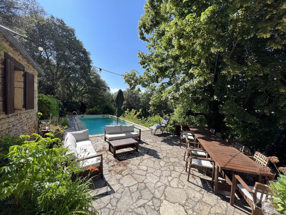 The terrace and pool