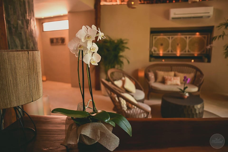 Couples treatment rooms, hot tub, body treatments, hydrotherapy