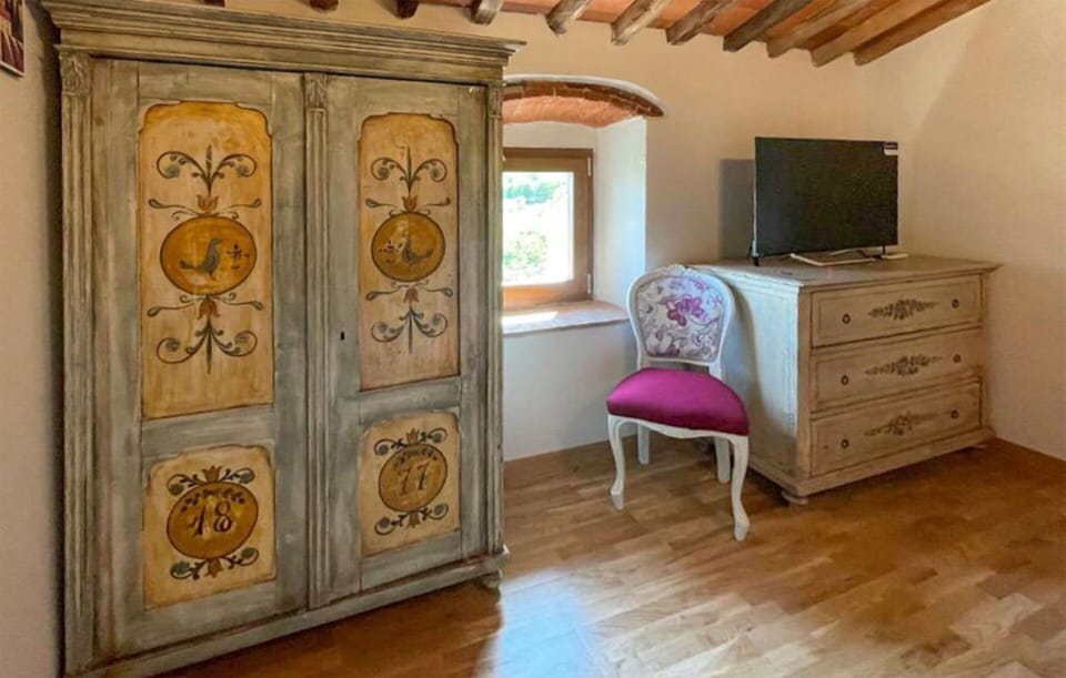 Autumn, Bedroom, Spring, Summer