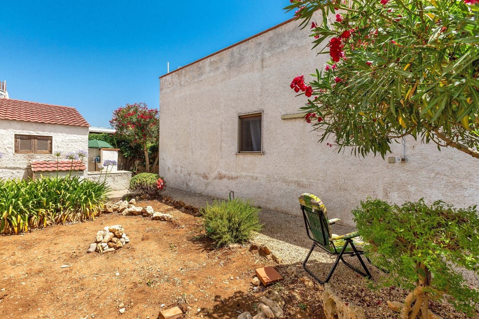 Villa | Garden view