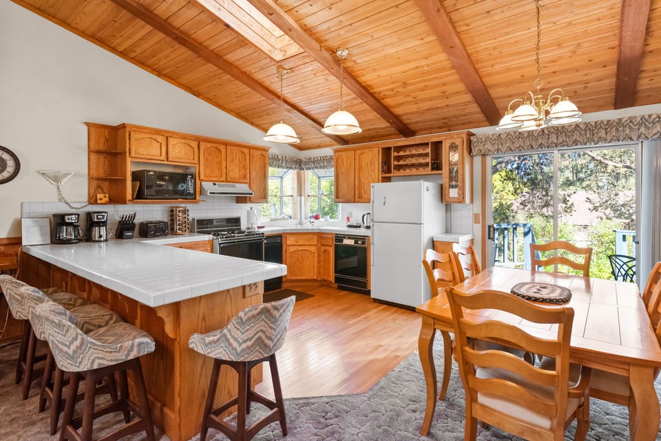 Kitchen - Full Kitchen with all the necessary amenities