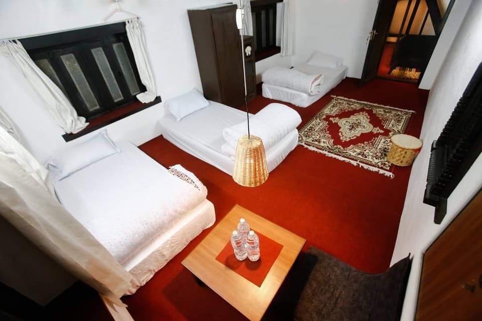 Classic Triple Room | Laptop workspace, soundproofing, iron/ironing board, free WiFi