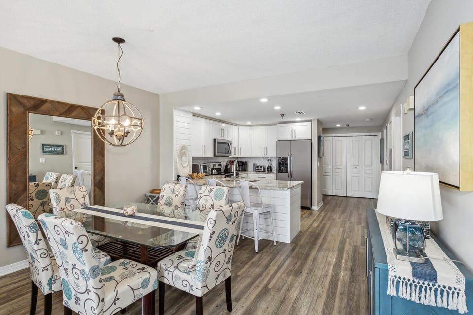 22 Via De Luna Dr 1504-Dining room