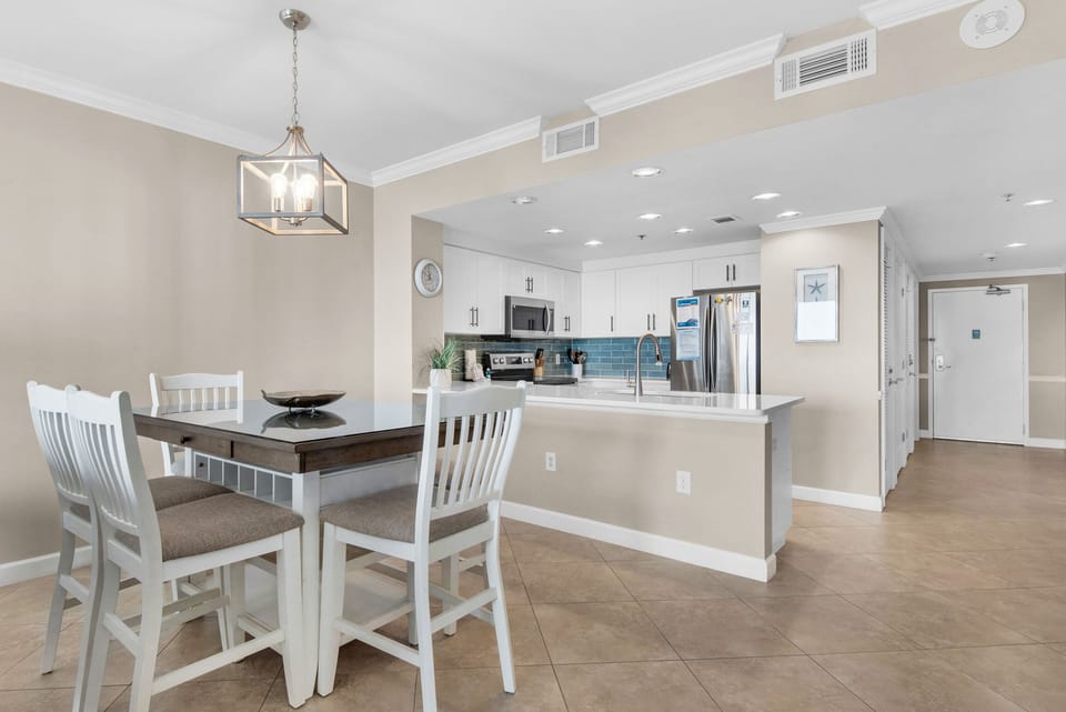 Dining table seating