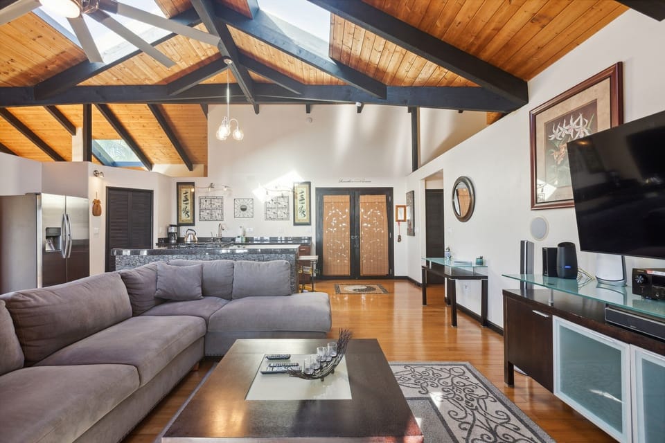 House, 3 Bedrooms | Living area | Smart TV, streaming services