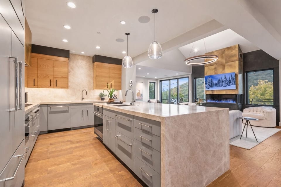 House, 5 Bedrooms | Private kitchen | Coffee/tea maker, fridge, oven, electric kettle