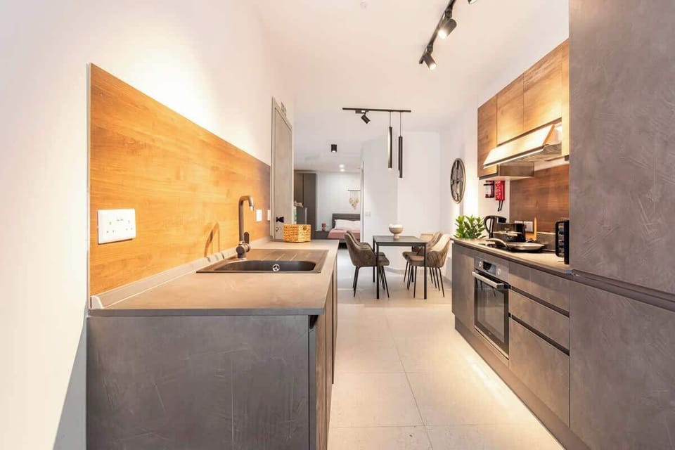 The Kitchen and dining room - From market-fresh ingredients to homemade delights. Unleash your inner chef in our modern, well-appointed kitchen