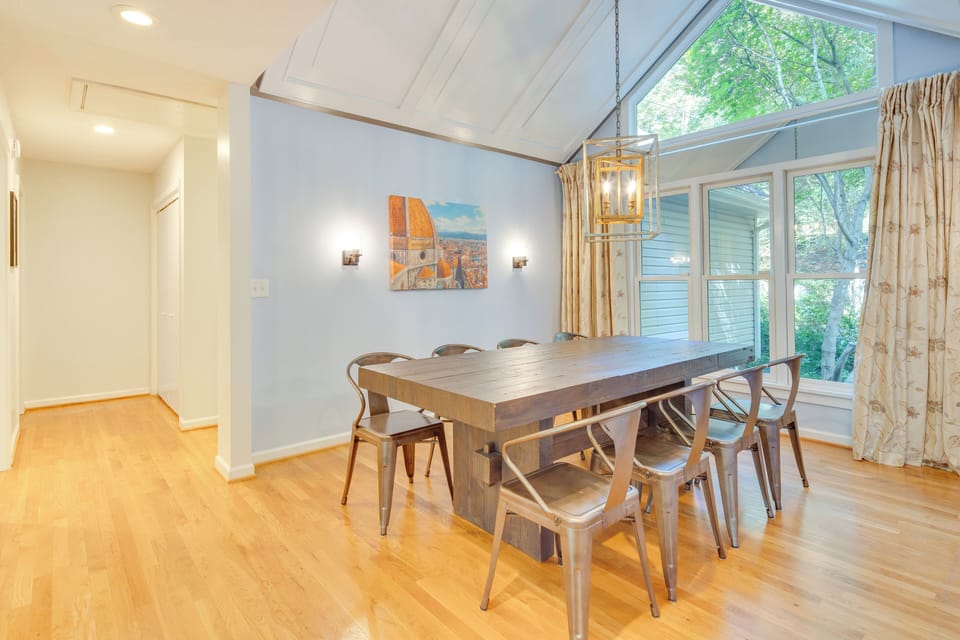 House (4 Bedrooms) | Interior