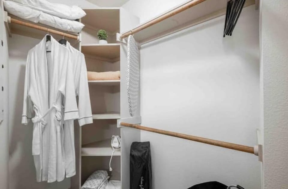 -Extra linens
-Bathrobes
-Pack n play
-Iron
-Ironing board
-Hair dryer