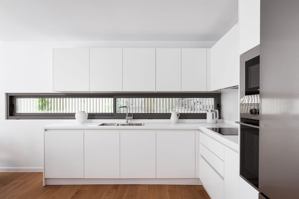 Signature Apartment | Private kitchen | Fridge, microwave, oven, stovetop