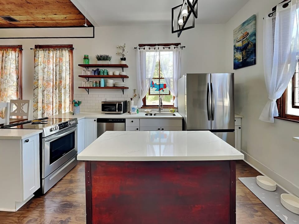 House (2 Bedrooms) | Property amenity