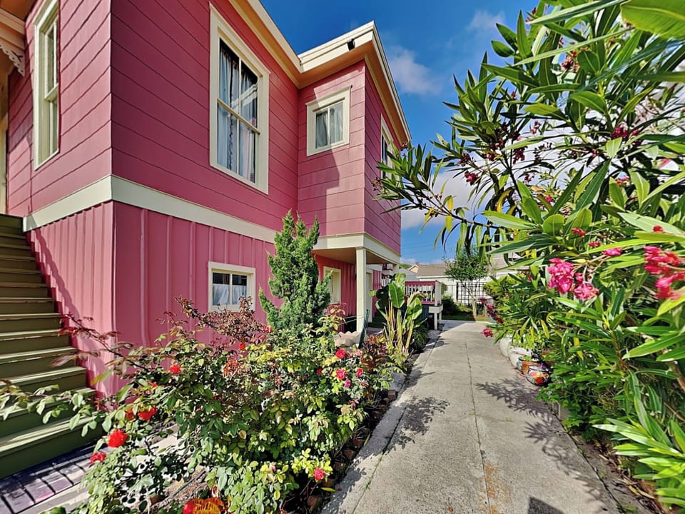 House (2 Bedrooms) | Property amenity