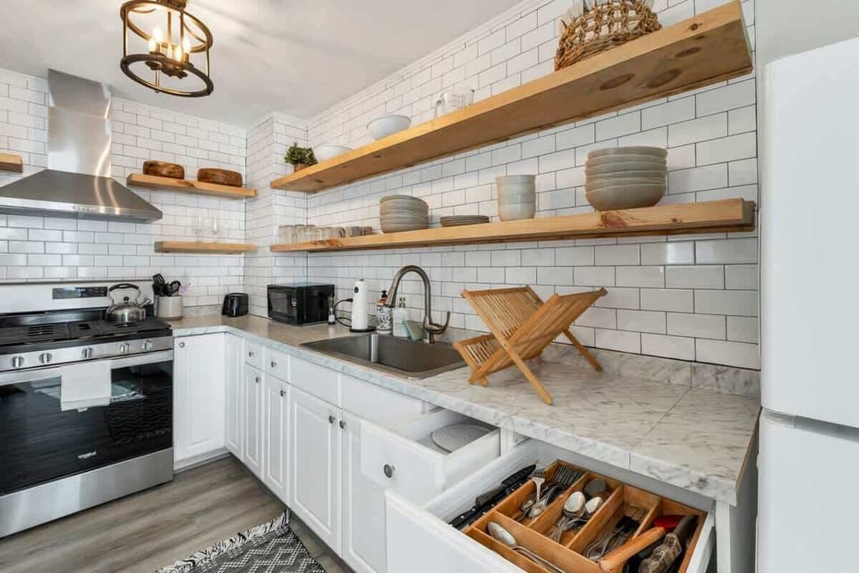 Fully stocked kitchen for all your cooking needs!