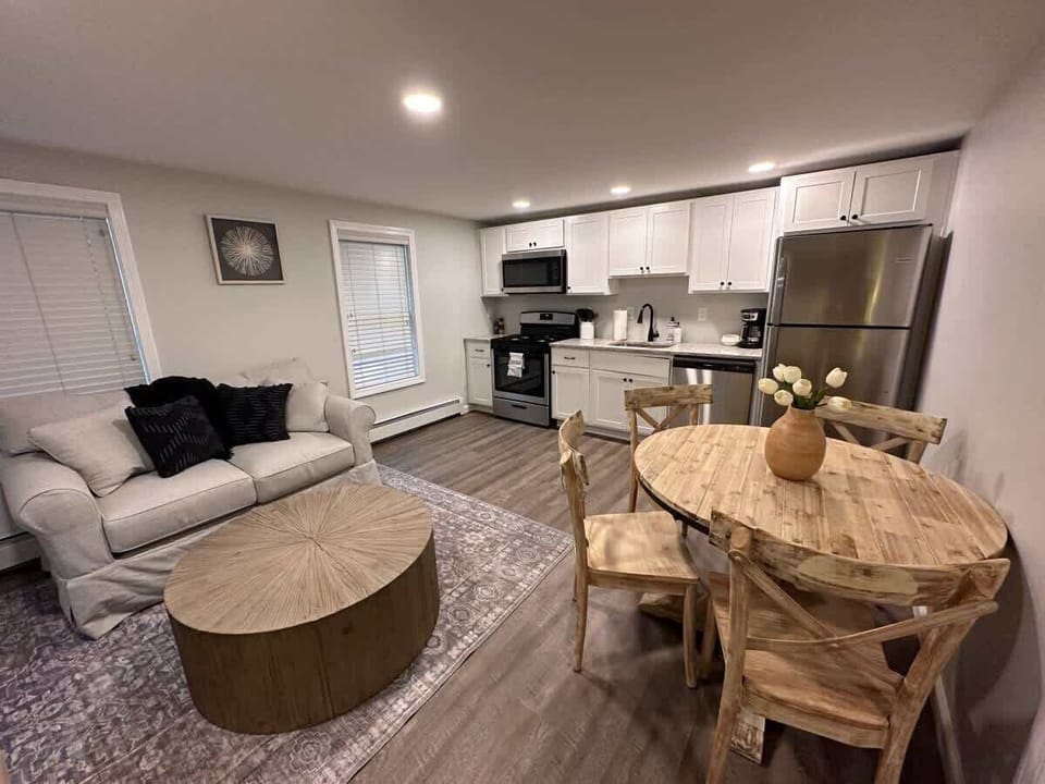 Unit 6 Living/Dining/Kitchen Area