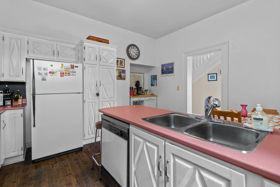 A vibrant kitchen space filled with lively colors, turning every meal into a delightful experience.