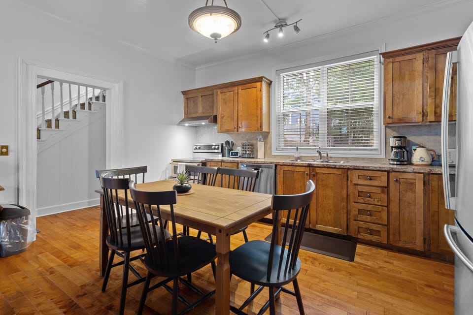 A culinary haven seamlessly blending the heart of the home – our kitchen and dining area. Where delicious meals and cherished memories come together.