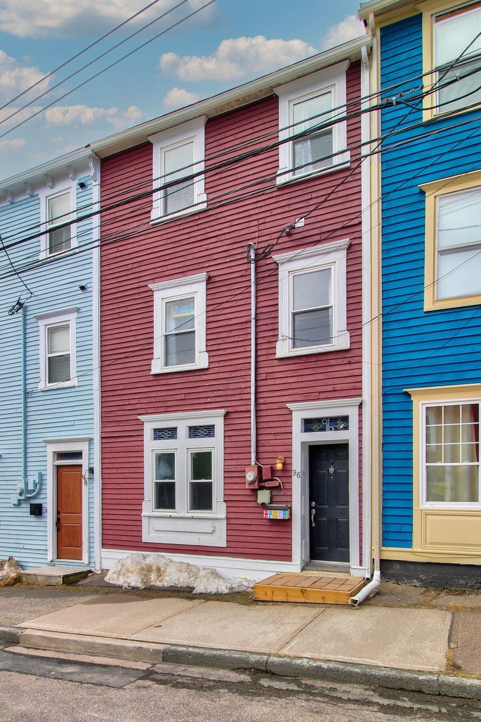 Gower House! Your hassle-free escape awaits with a seamless self-check-in experience. 🏡✨