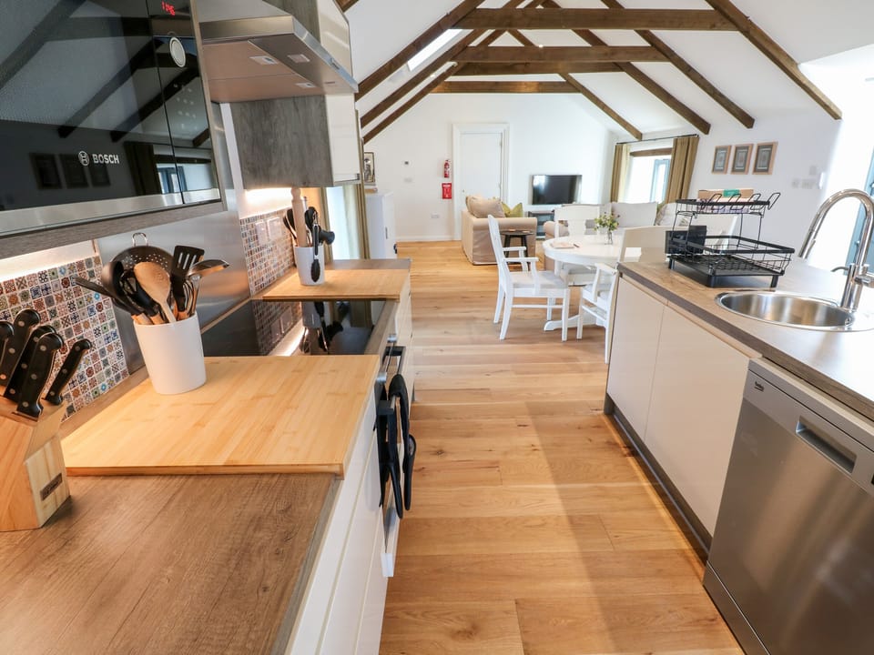 Fridge, dishwasher, electric kettle, toaster