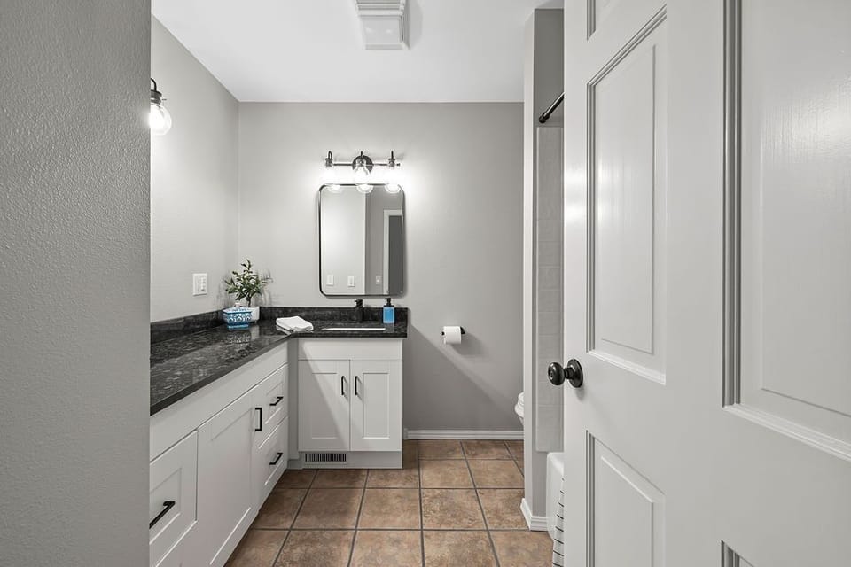 Main bathroom