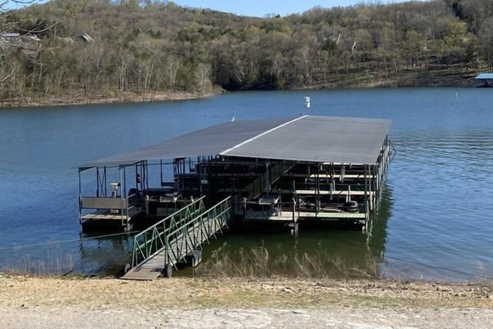 Discover tranquility at the water’s edge, where the lake embraces serenity and nature’s beauty steals the spotlight