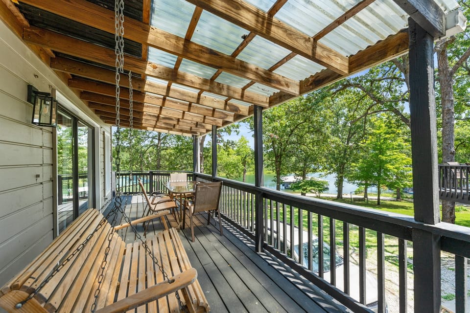 Let the cozy cabin atmosphere embraces you and relaxation unfold