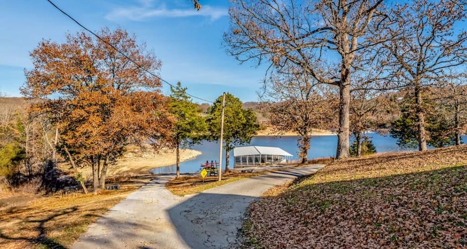 A dock that invites you to slow down, breathe deeply enjoying nature.