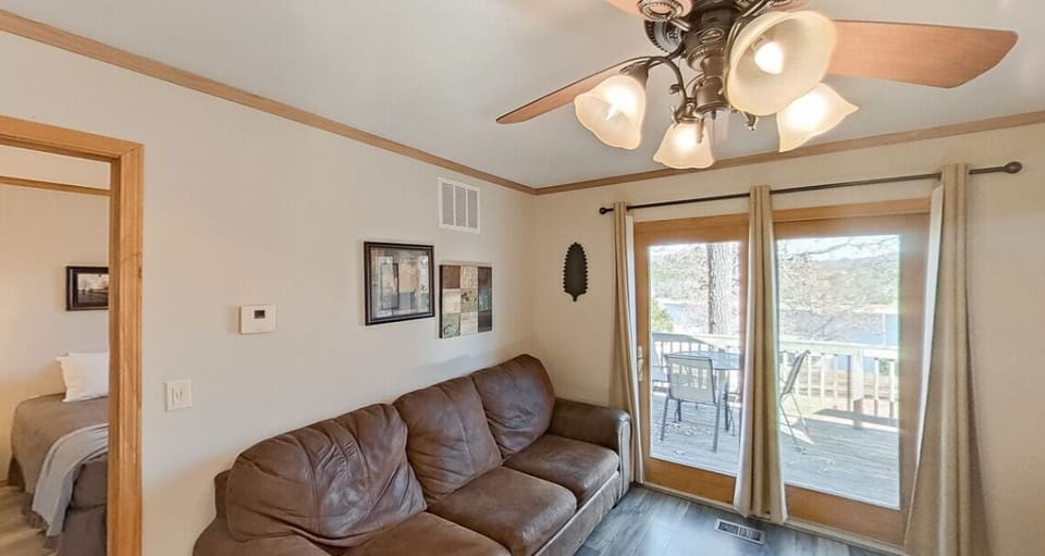 Unparallel views from the comfort of your living room