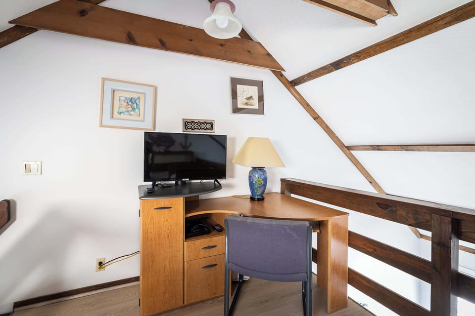 Dedicated Working Place w/ chair and monitor