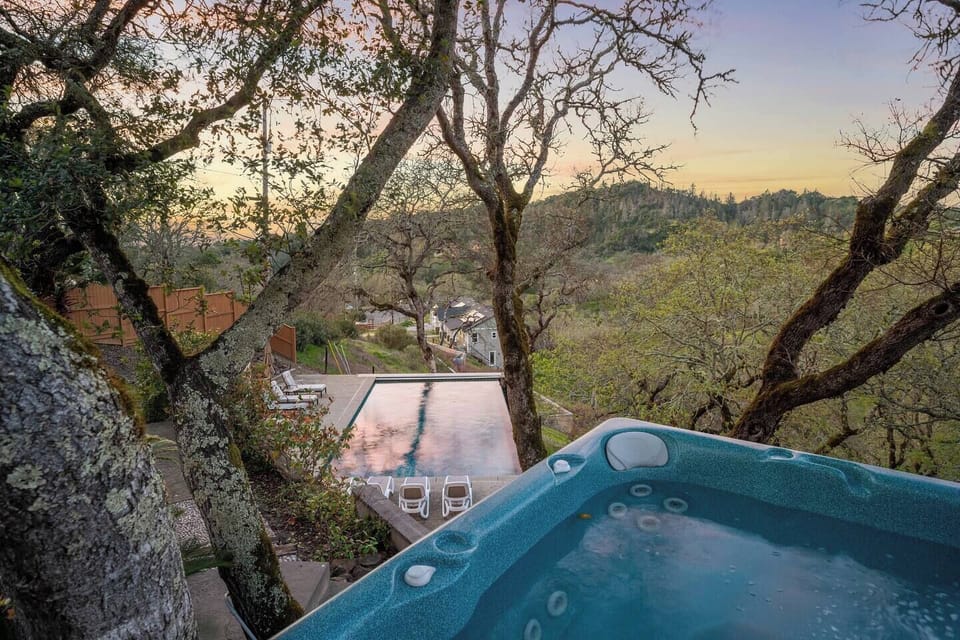 Outdoor spa tub