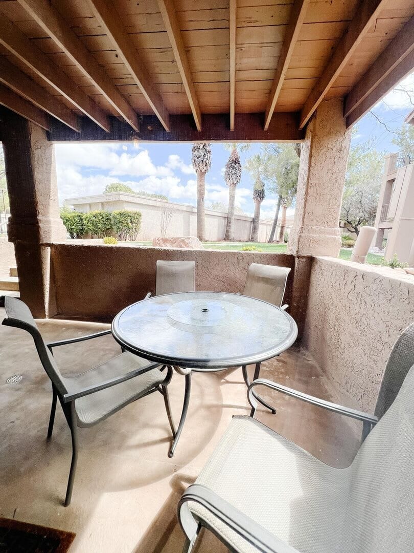 Outdoor dining
