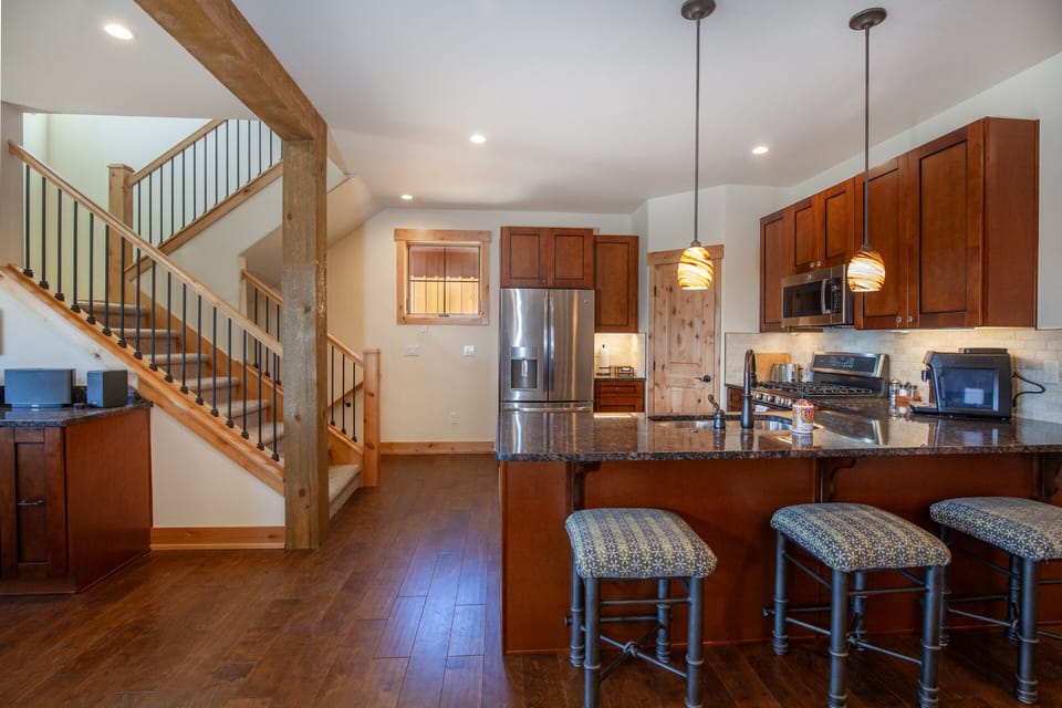 Kitchen with Bar