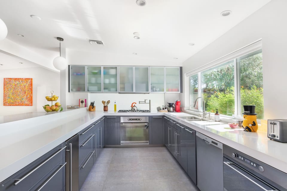 chef's kitchen, day