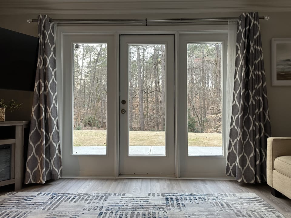 LR and looking out into the backyard, keep an eye out for a few adorable deer!