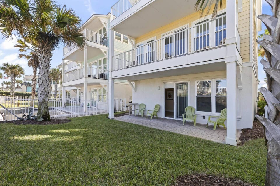 Outdoor Space (Not Fenced)