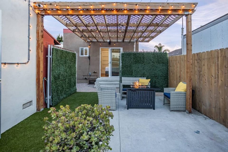 These gates close to separate front house from back studio