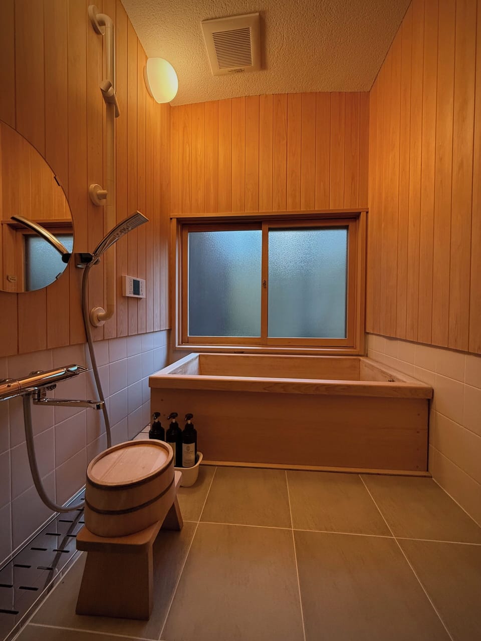 Townhome | Bathroom | Free toiletries, towels