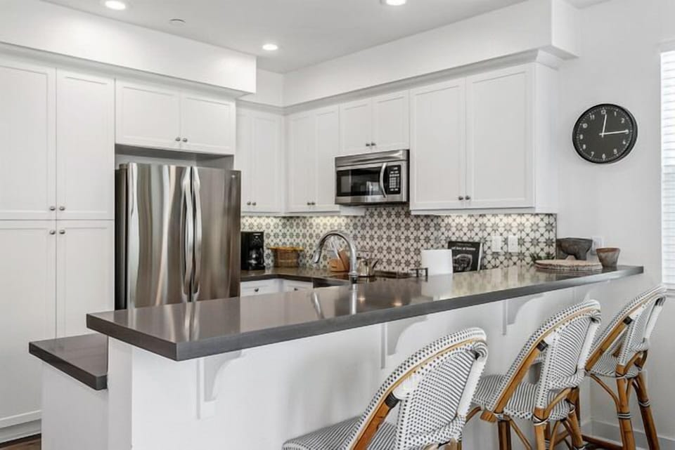 Casual dining with seating for everyone