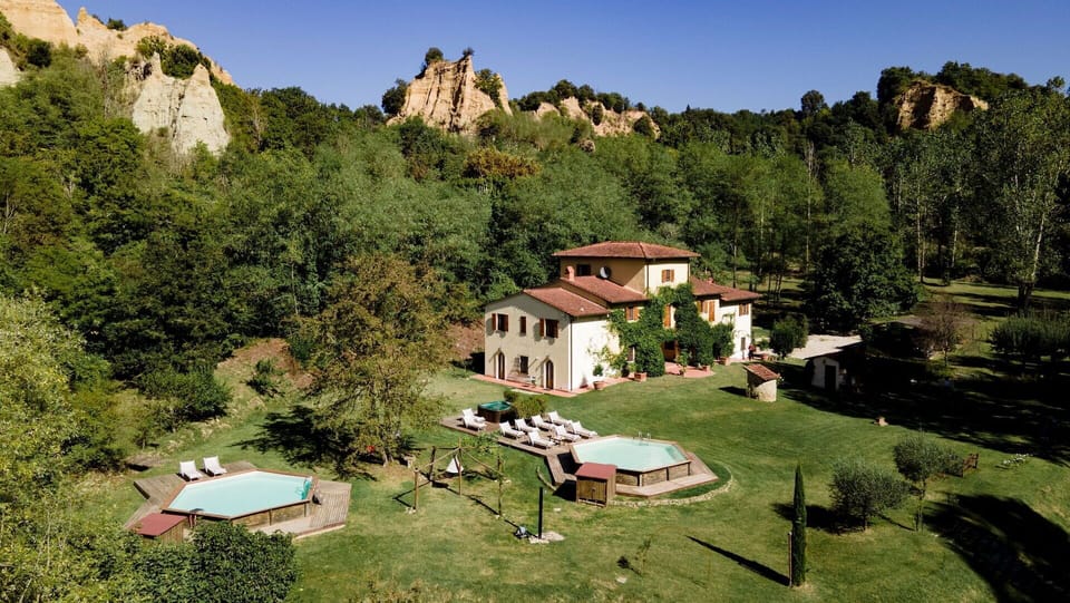 Activities, Amenities, Balcony / Terrace / Patio, Building Exterior, Garden, Pool, Spring, Summer, Wellness