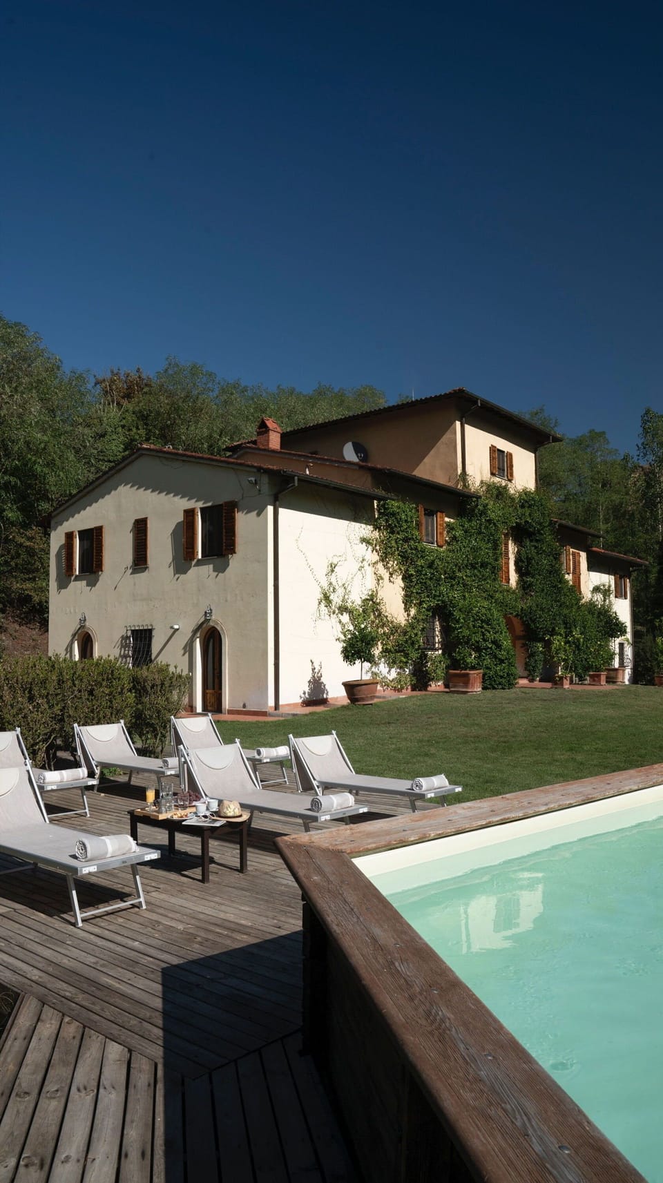 Activities, Amenities, Balcony / Terrace / Patio, Building Exterior, Garden, Pool, Spring, Summer, Wellness