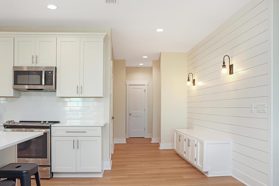 House, Multiple Beds (Desoto 1) | Private kitchen