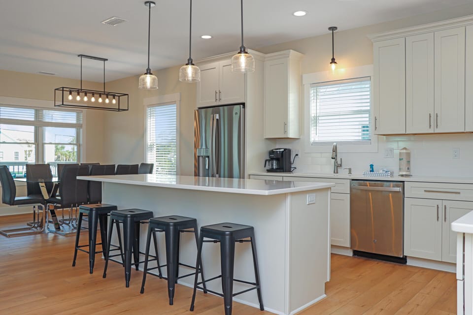 House, Multiple Beds (Desoto 1) | Private kitchen