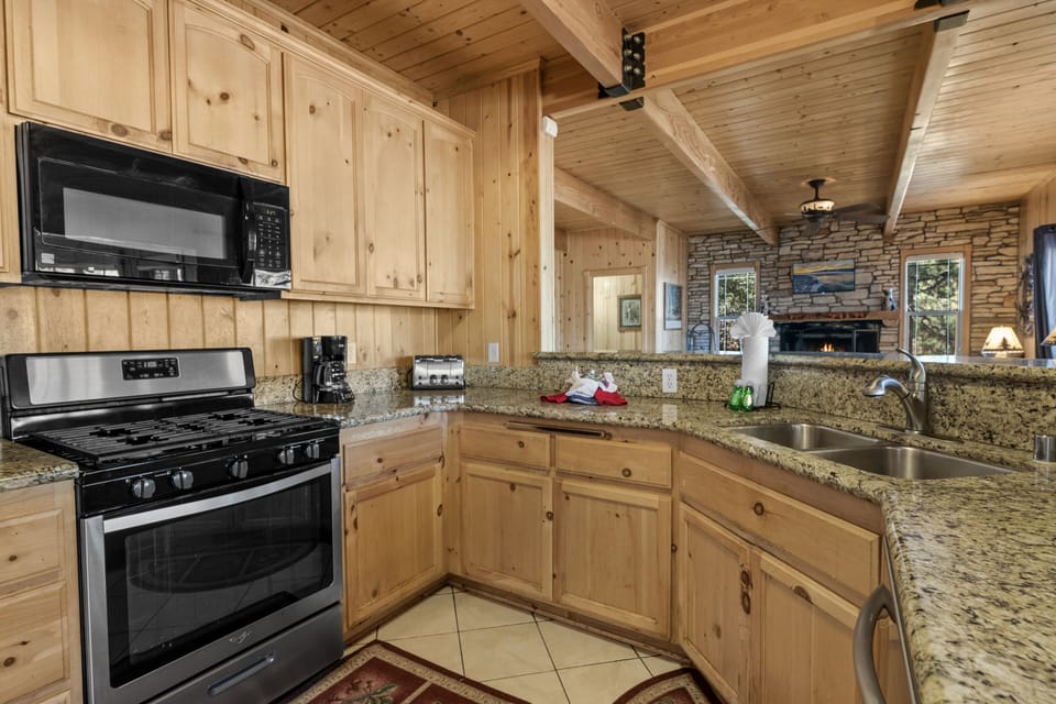 Kitchen - Fully equipped
